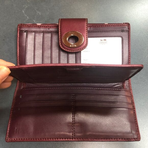 Vintage Coach Bordeaux Signature Print Patent Leather Trim Turn lock Close-New - Picture 5 of 10